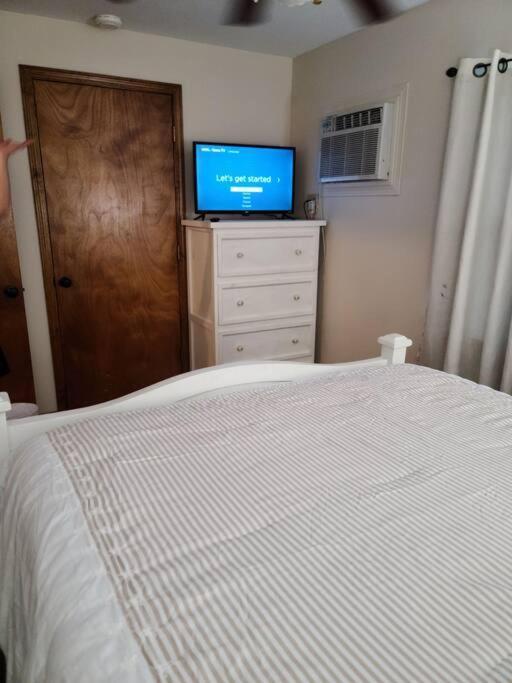 Milk Hand House.. Peaceful 1 Bedroom Cabin Hammond Εξωτερικό φωτογραφία